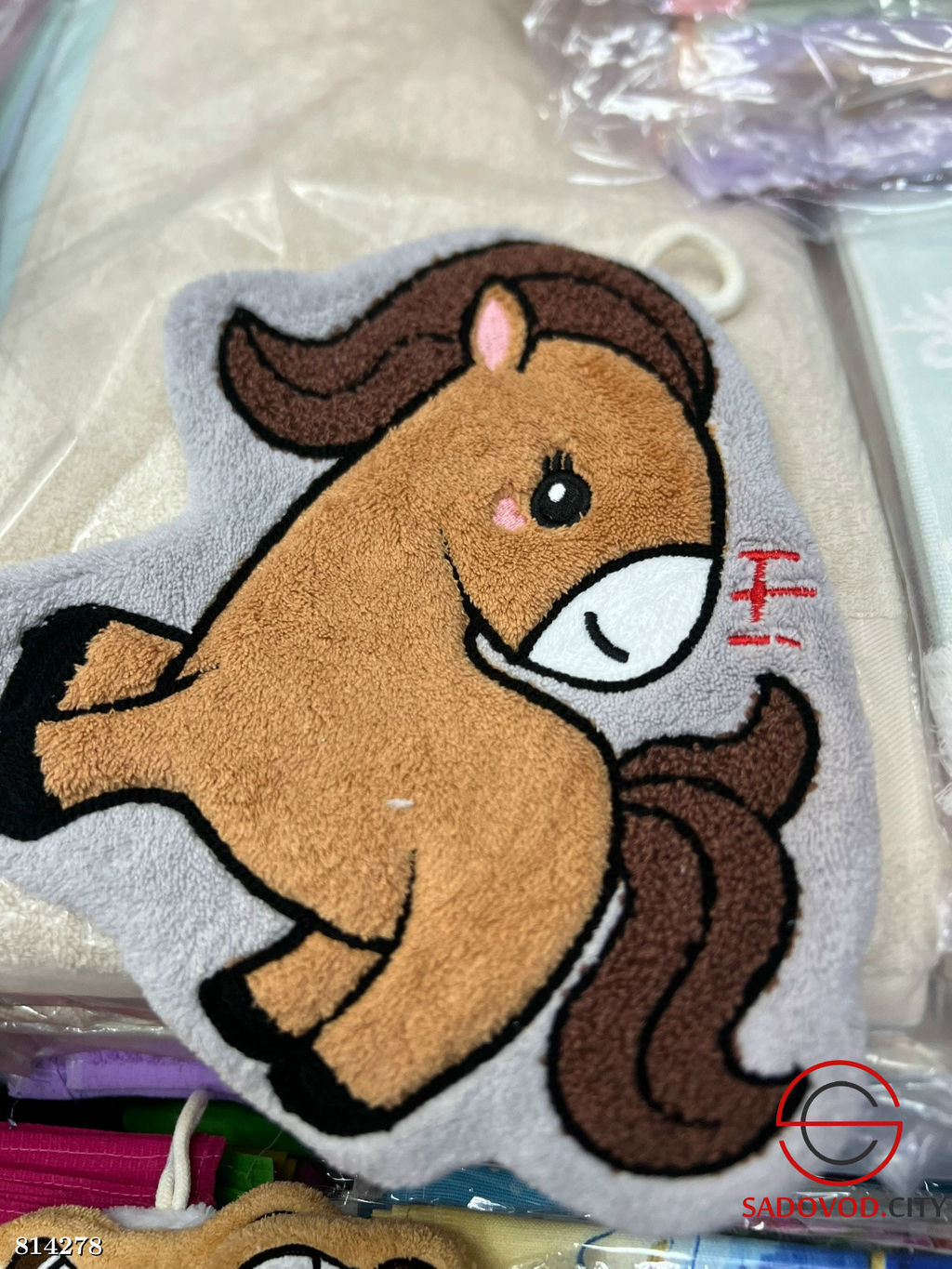 Полотенце - прихватки с лошадками