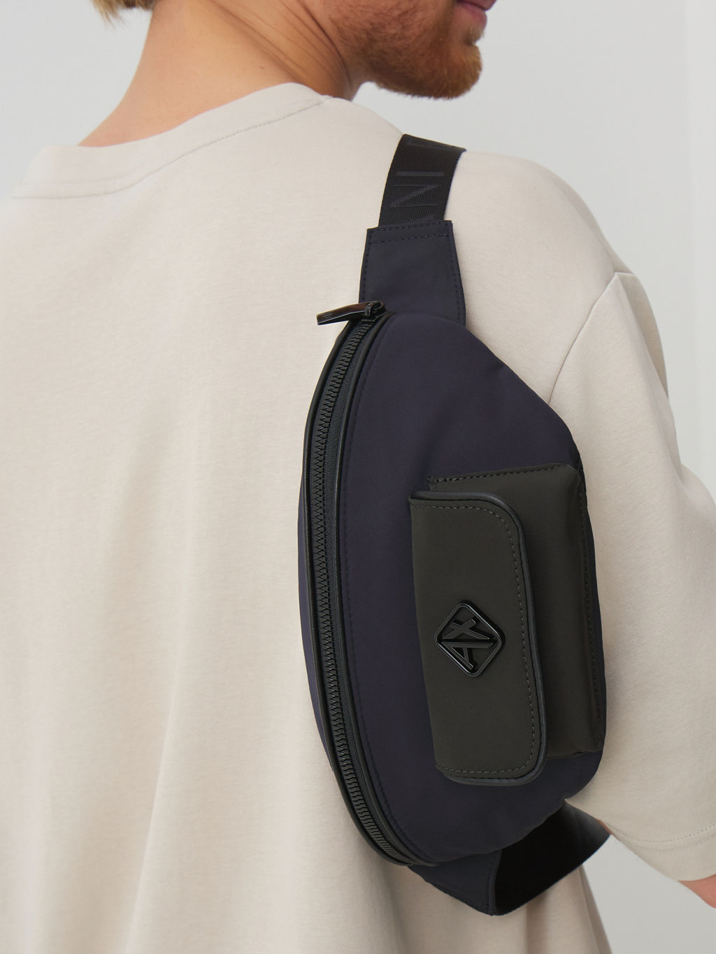 Мужская поясная сумка ARMANI EXCHANGE SAN FRANCISCO Артикул 4212336, темно-синий  фото 2