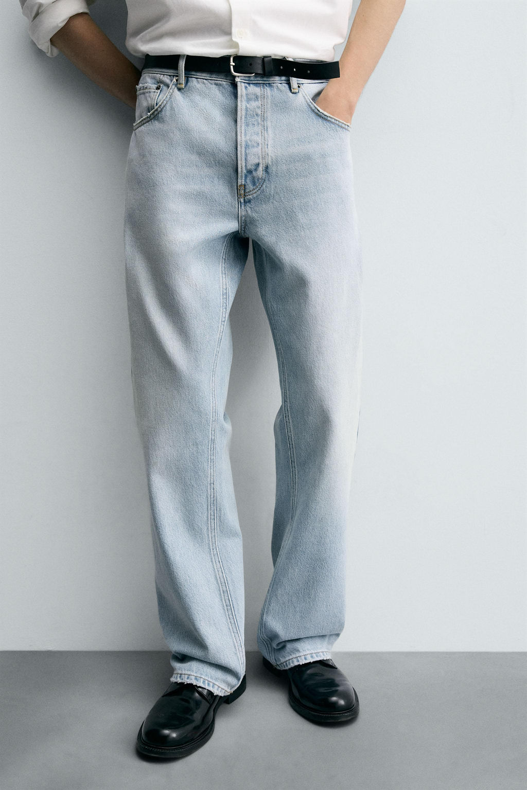 FLARED FIT JEANS - Zara фото 5