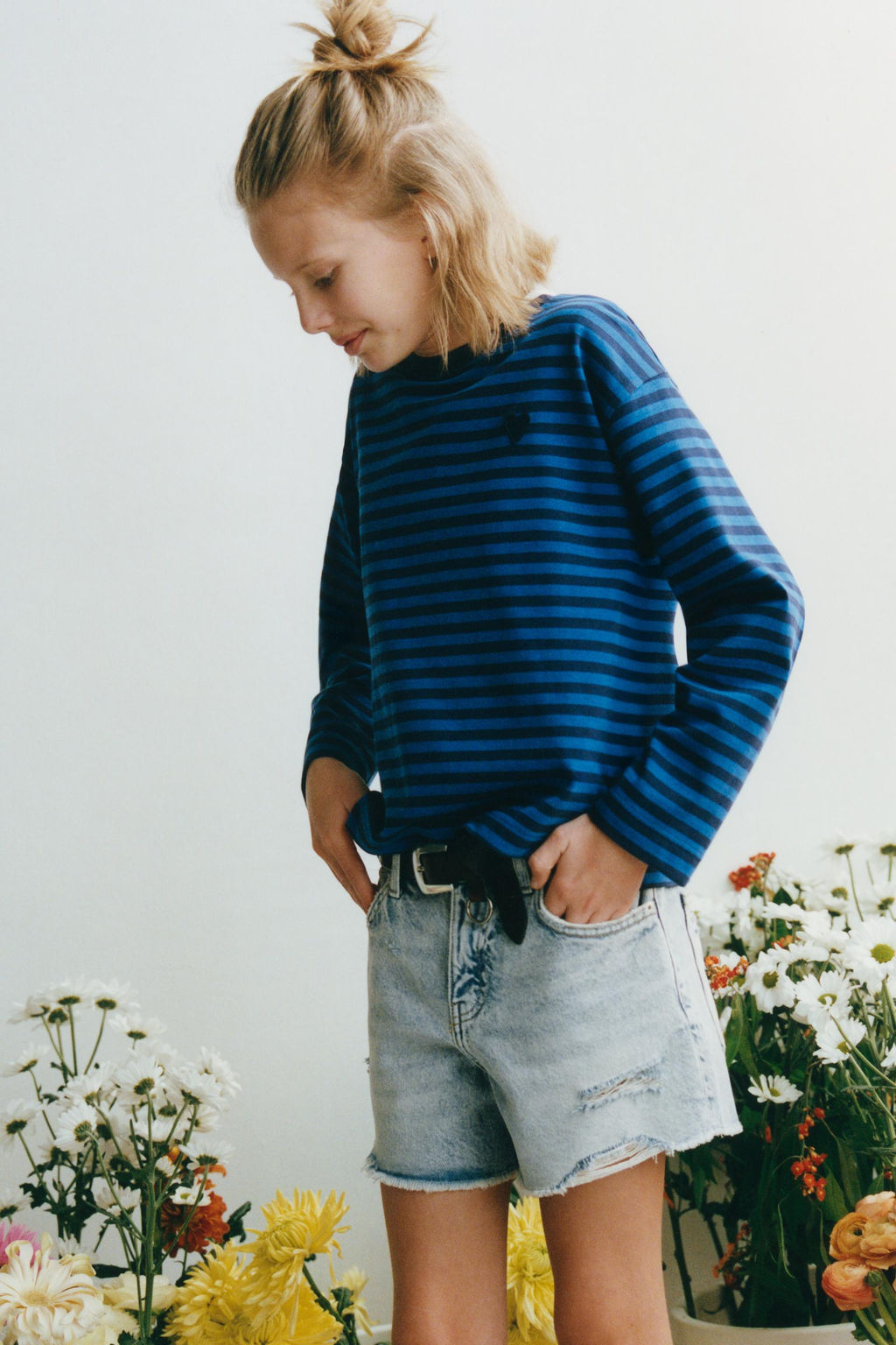 STRIPED T-SHIRT WITH EMBROIDERED HEART - Zara фото 7