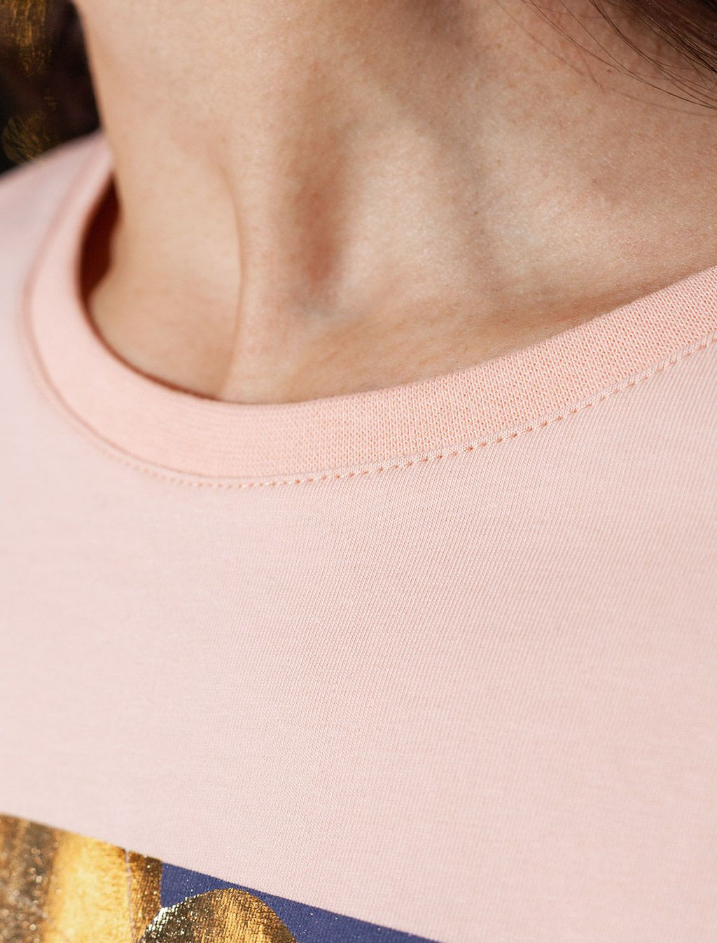 Свободная футболка с принтом из премиального хлопка с эластаном - Vilatte фото 3