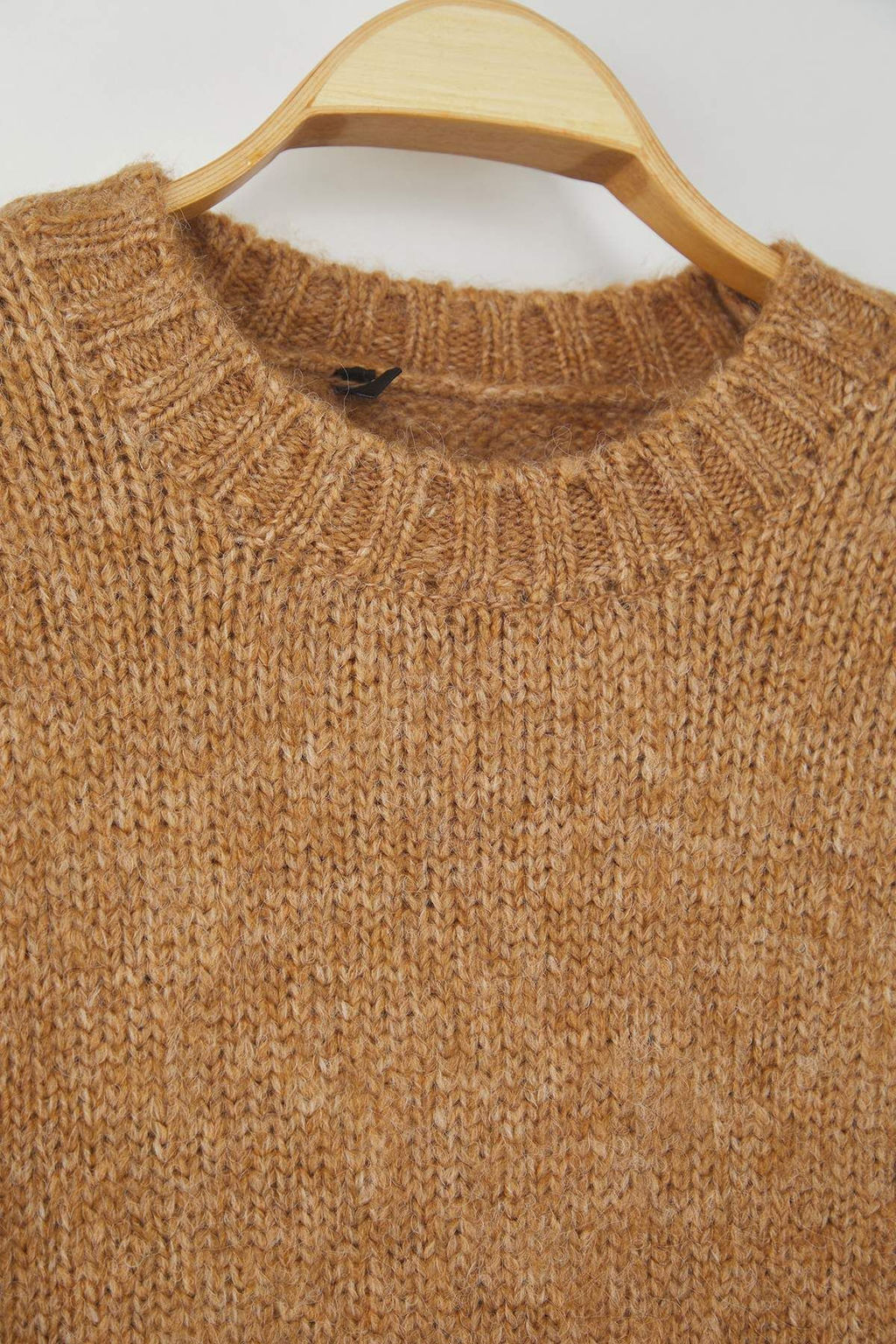 Wardrobe Essentials Camel Yumusak Dokulu Genis Kal?p Basic Triko Kazak | TWOAW26KZ00073