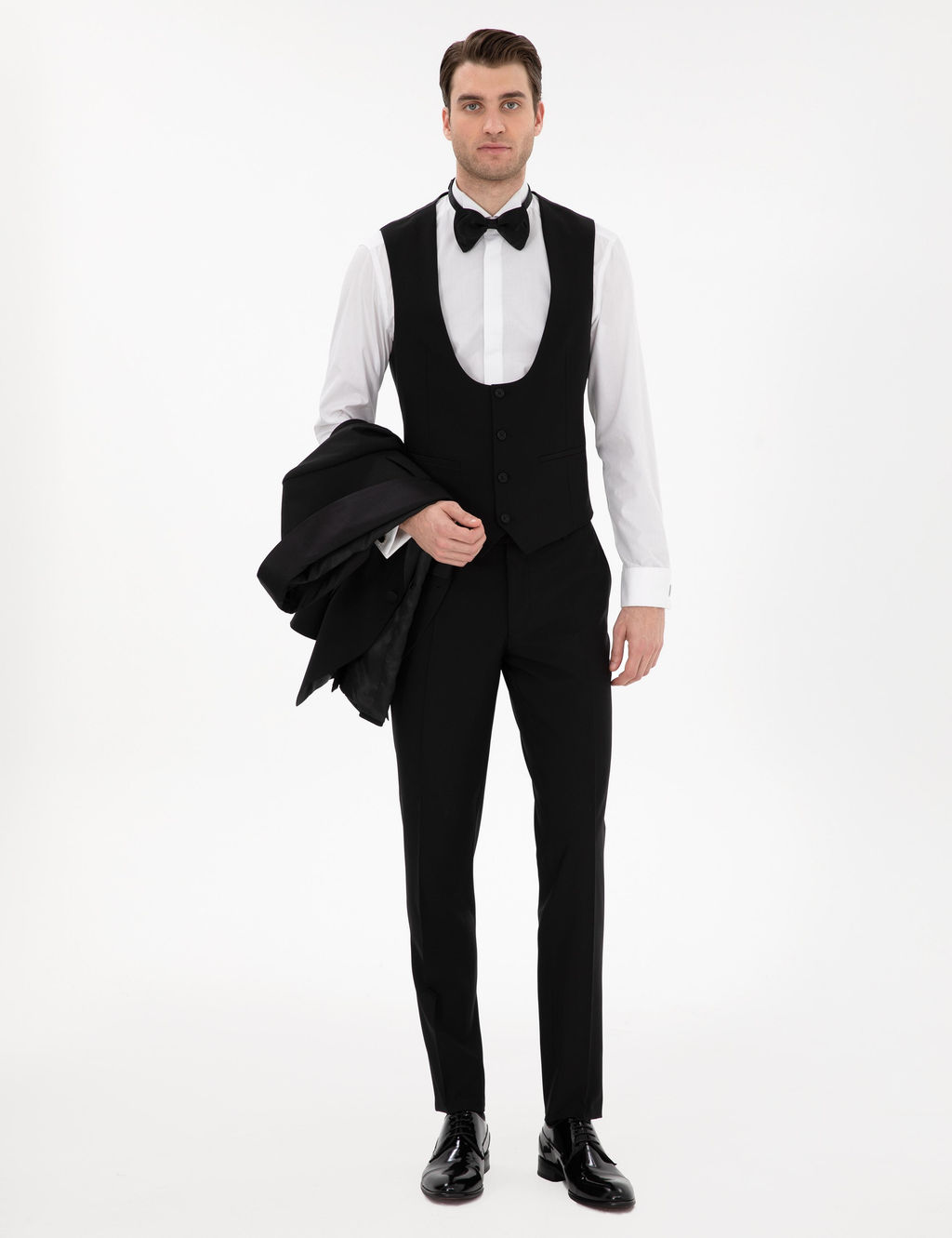 Смокинг Pierre Cardin Ex Slim Fit с жилетом черный