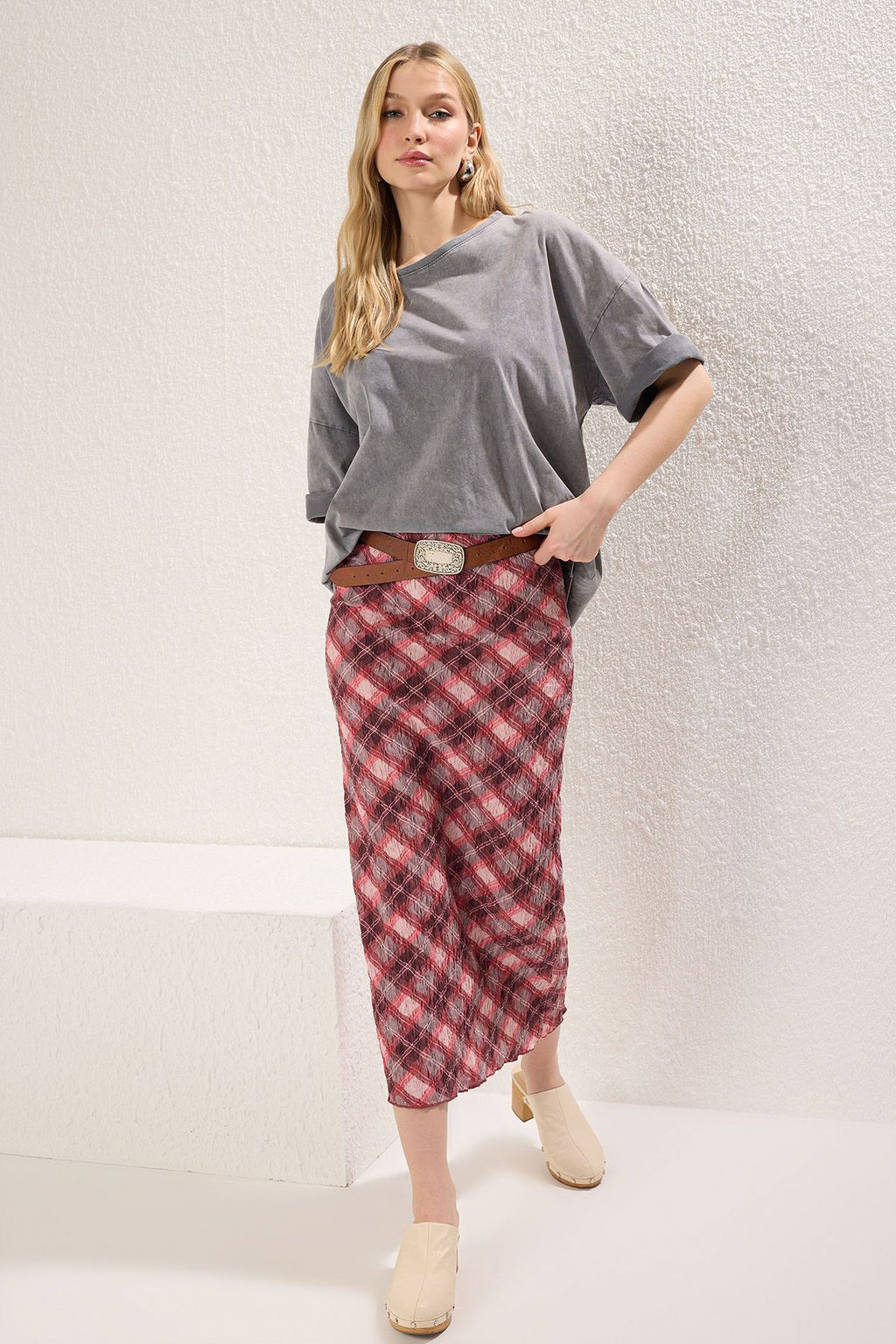 TRENDYOLMILLA Cok Renkli Dokulu Ekoseli Kumas Bask?l? Maxi Esnek Orme Etek TWOSS25ET00115 фото 2