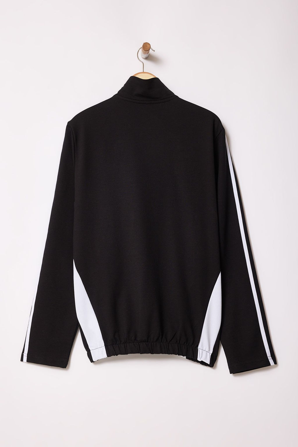 TRENDYOL MAN Siyah Regular/Normal Kesim Fermuarl? Serit Detayl? Sweatshirt TMNSS25SW00005 - Trendyolmilla фото 3