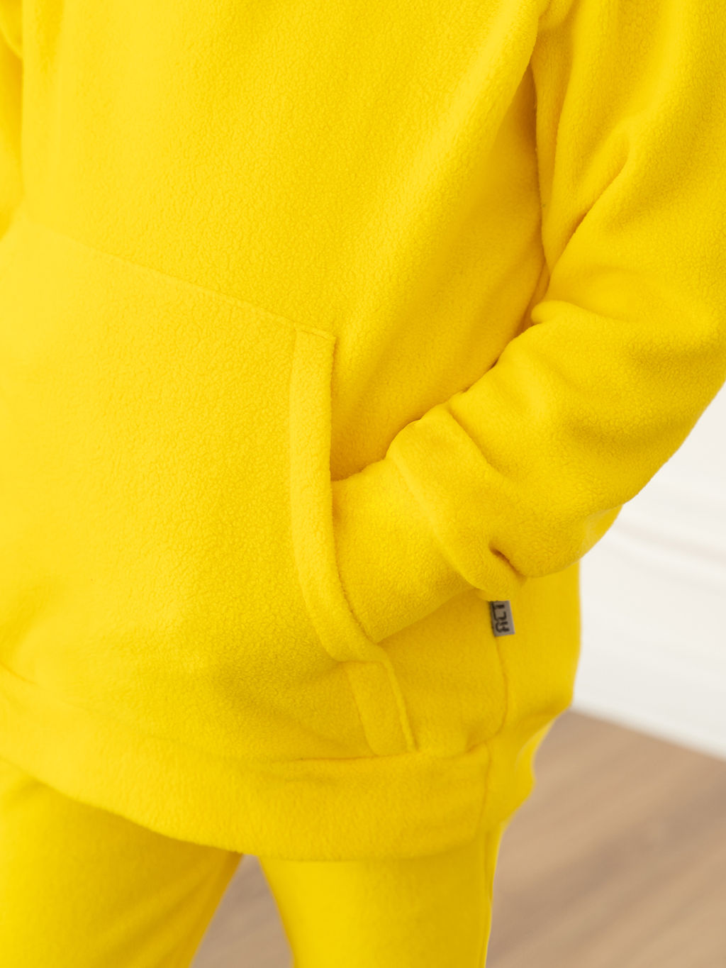 Костюм детский флисовый желтый7043г(ш) (110, 60)