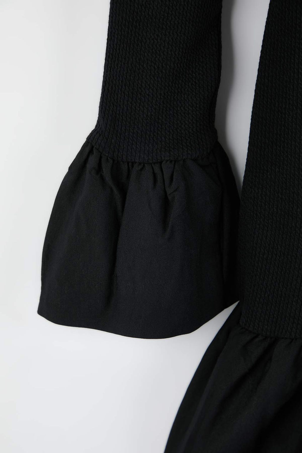 Trendyolmilla Siyah Balon Etek Detayl? Orme K?sa Abiye Gece Mezuniyet Elbisesi TPRAW25EL00072 фото 6