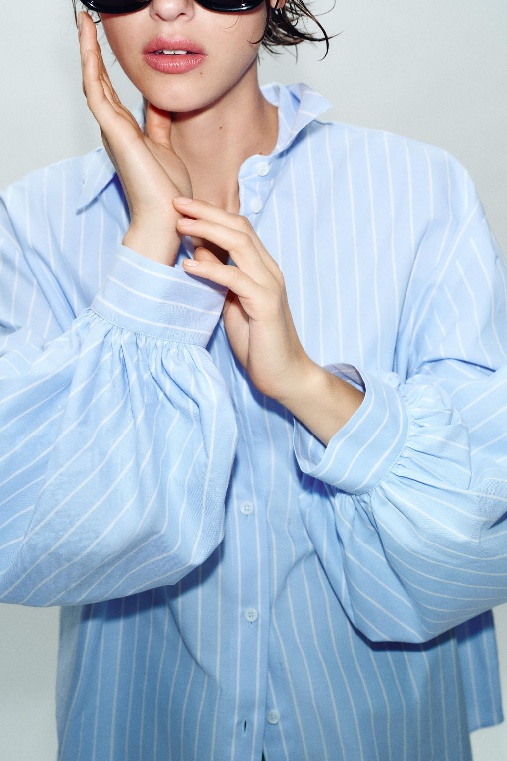 CAMISA RAYAS MANGA ABULLONADA / Azulina - Zara фото 3