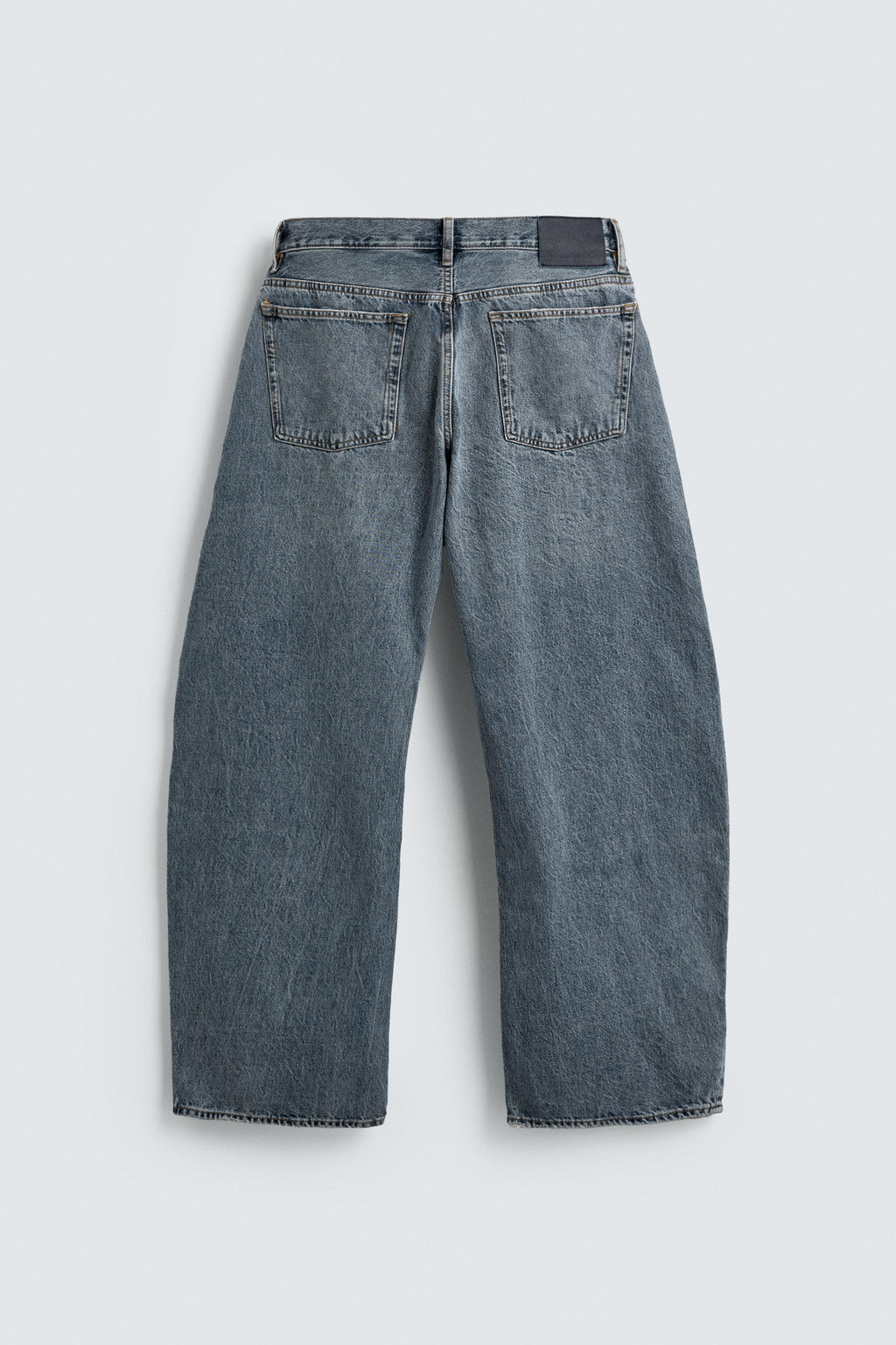 JEANS BARREL FIT / Azul lavado