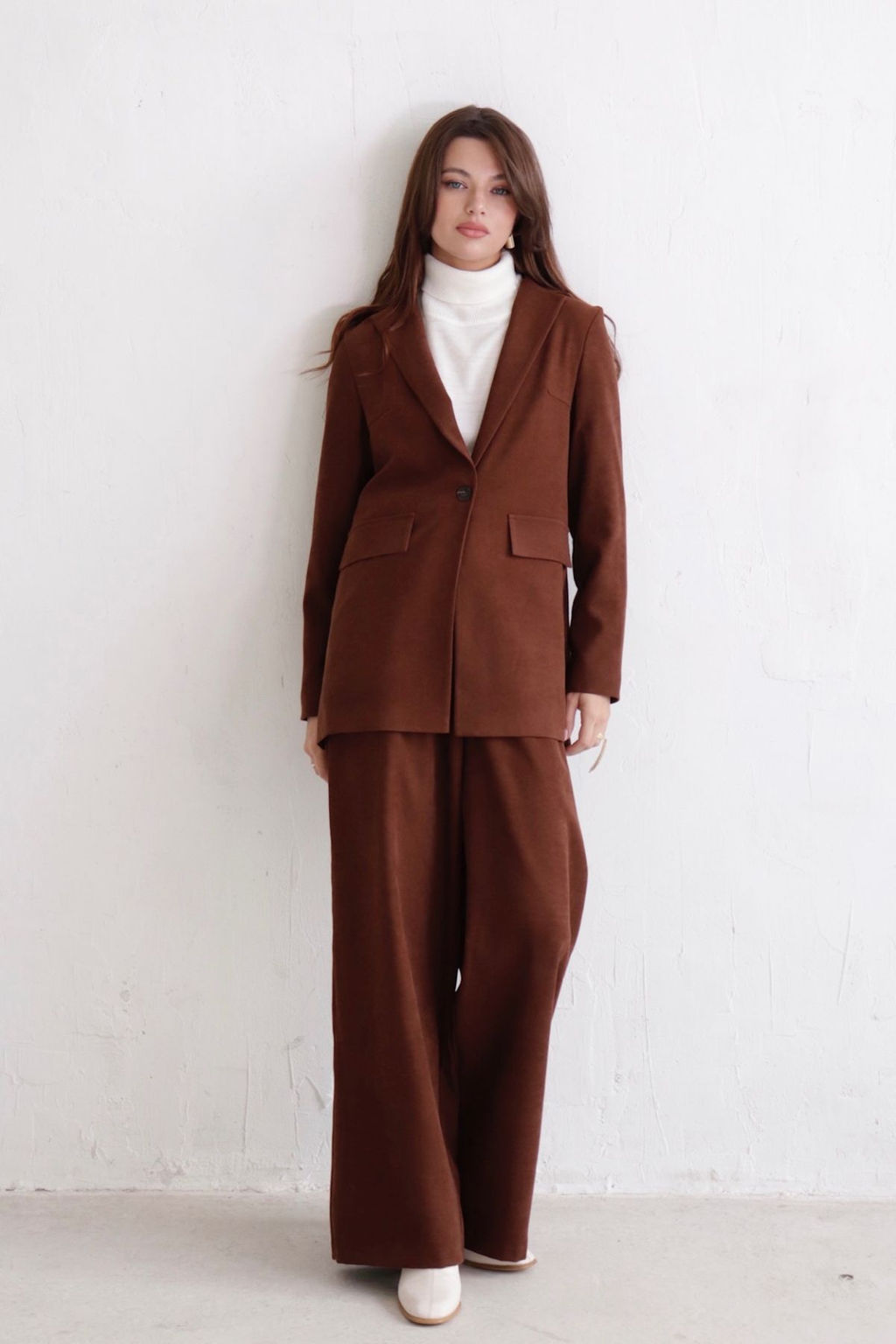 10931 Костюм брючный шоколадный - Martichelli фото 13