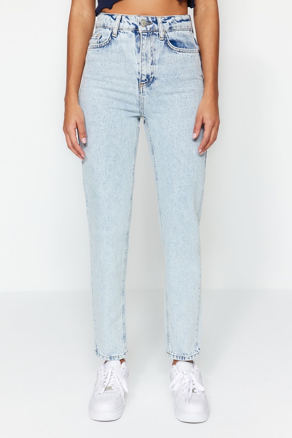 TRENDYOLMILLA Mavi Yuksek Bel Mom Jeans TWOSS23JE00085  фото 22