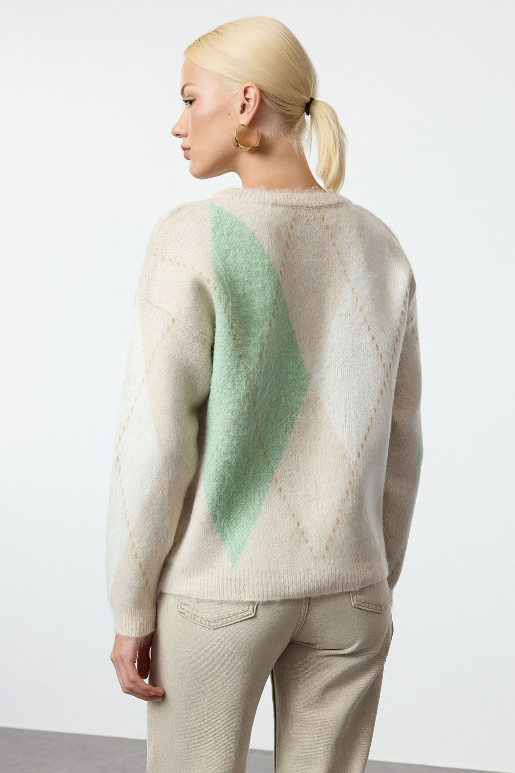 Siyah Renk Bloklu Yumusak Dokulu Triko Kazak TWOAW25KZ00263 - Trendyolmilla фото 10