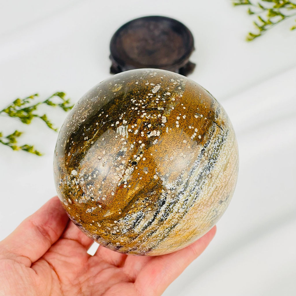 Шар из океанической Яшмы