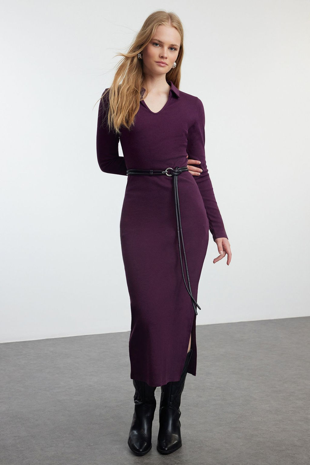 TRENDYOLMILLA Siyah Duz Midi Polo Yaka Bodycone/Vucuda Oturan Midi Orme Elbise TWOAW25EL00319
