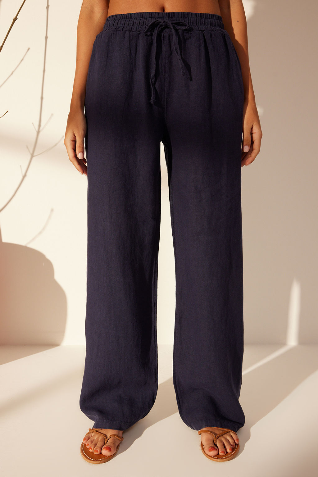 Lacivert %100 Keten Beli Lastikli Yuksek Bel Wide Leg Pantolon TWOSS24JE00249 - Trendyolmilla фото 4