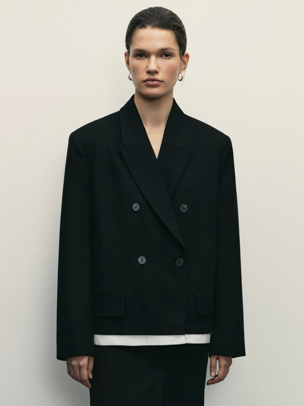 Двубортный жакет с контрастной деталью по низу / Zarina  фото 4