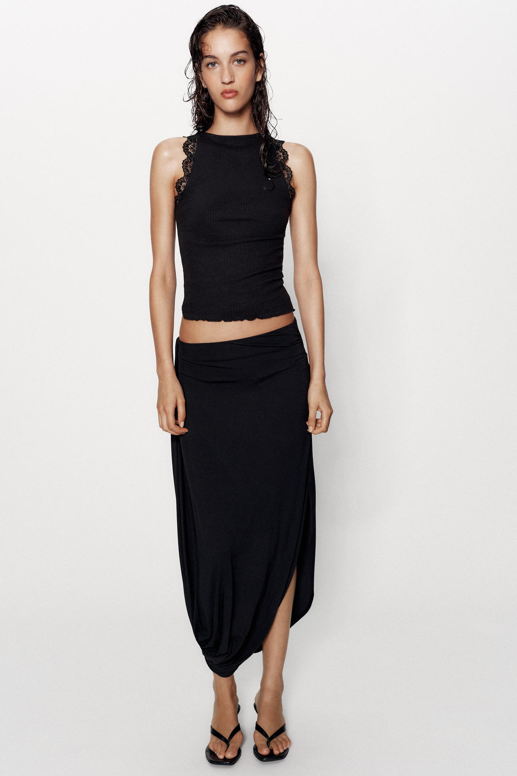 TOP ENCAJE RIB / Negro