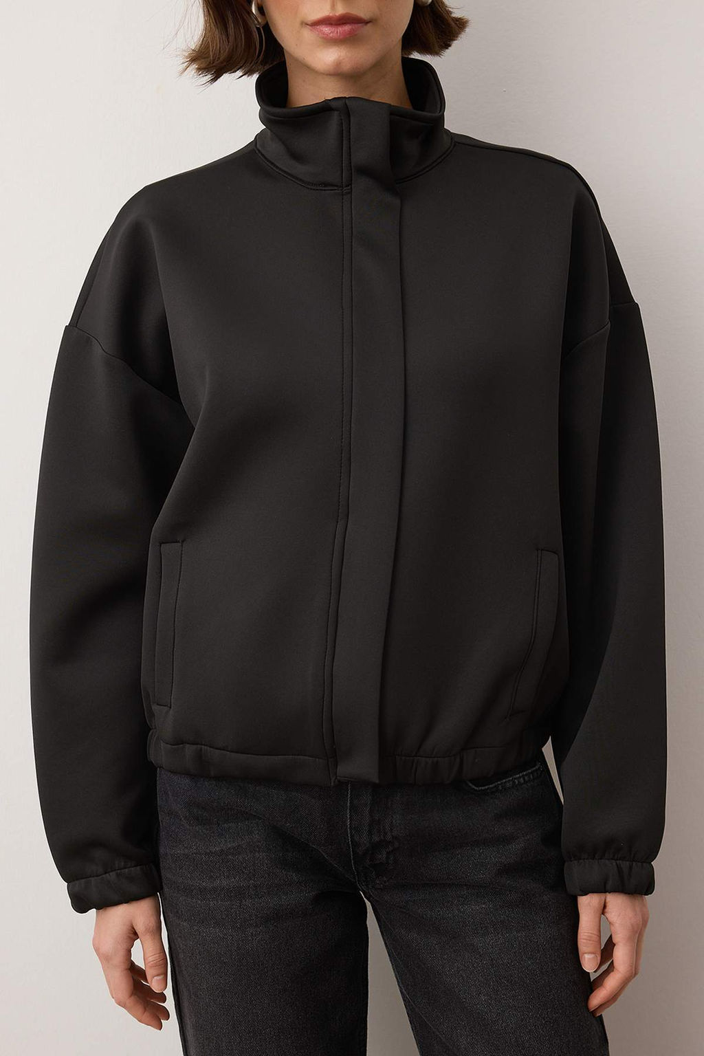 Siyah Bomber Relaxed/Rahat Kal?p Dalg?c/Scuba Orme Ceket TWOAW26CE00085 - Trendyolmilla фото 3