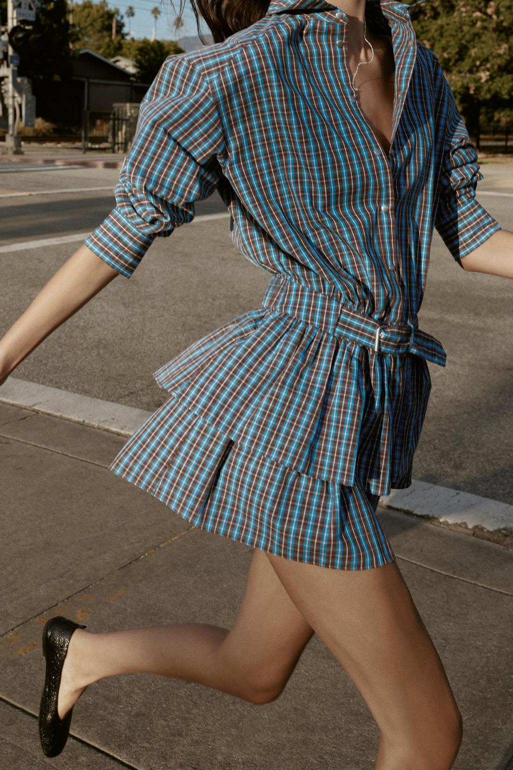 SHORT CHECKED DRESS WITH BELT AND RUFFLES - Zara фото 9