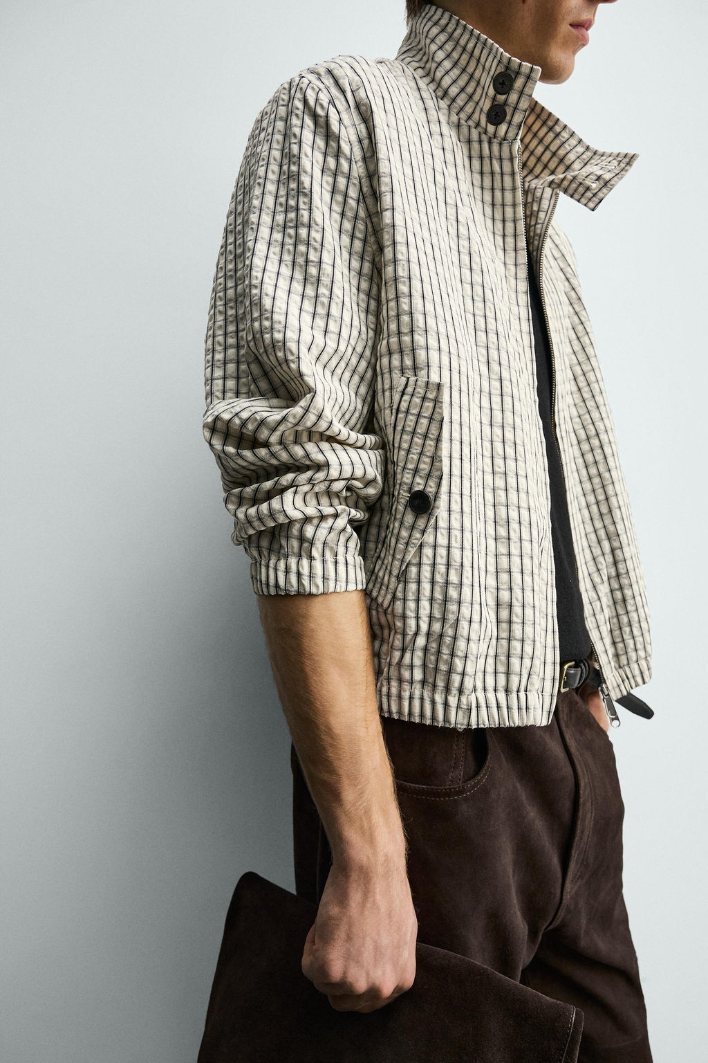 CAZADORA CROPPED FIT CUADROS TEXTURA / Crudo / Negro - Zara фото 5