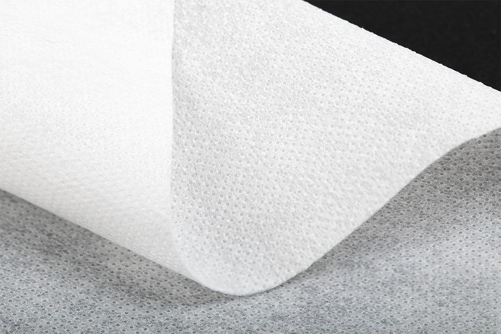 Нетканный материал (флизелин) Гамма клеевой точечный G-845t 54 г/кв.м 2 100 см белый W