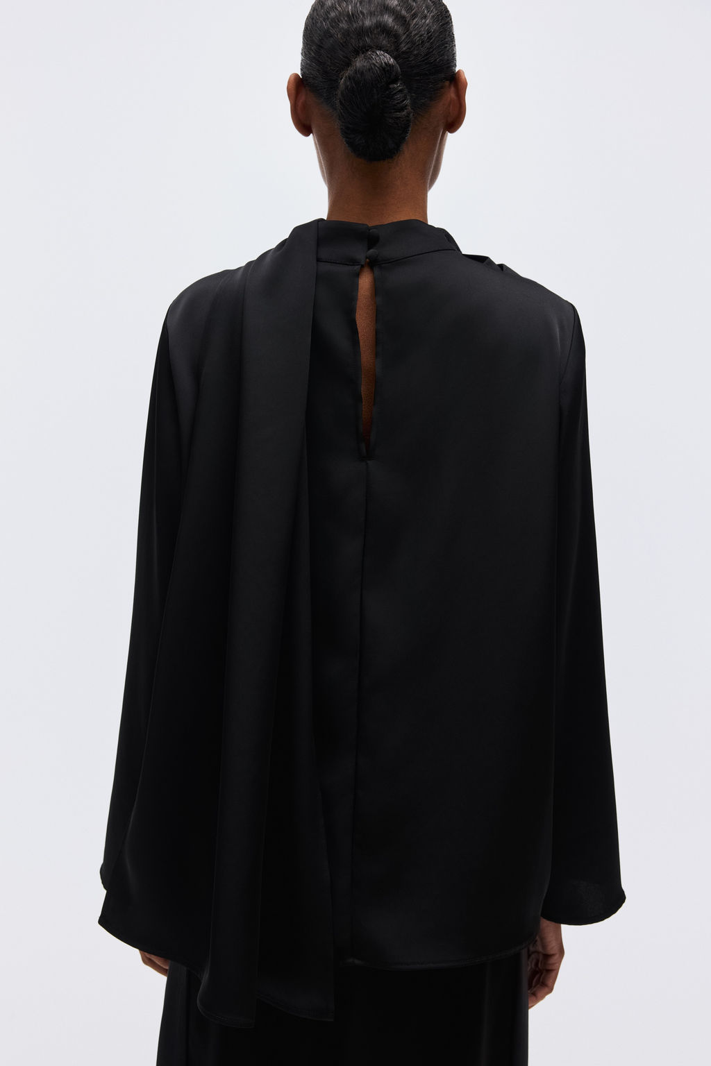 Blusa de sat?n con detalle de chal - H&m фото 5