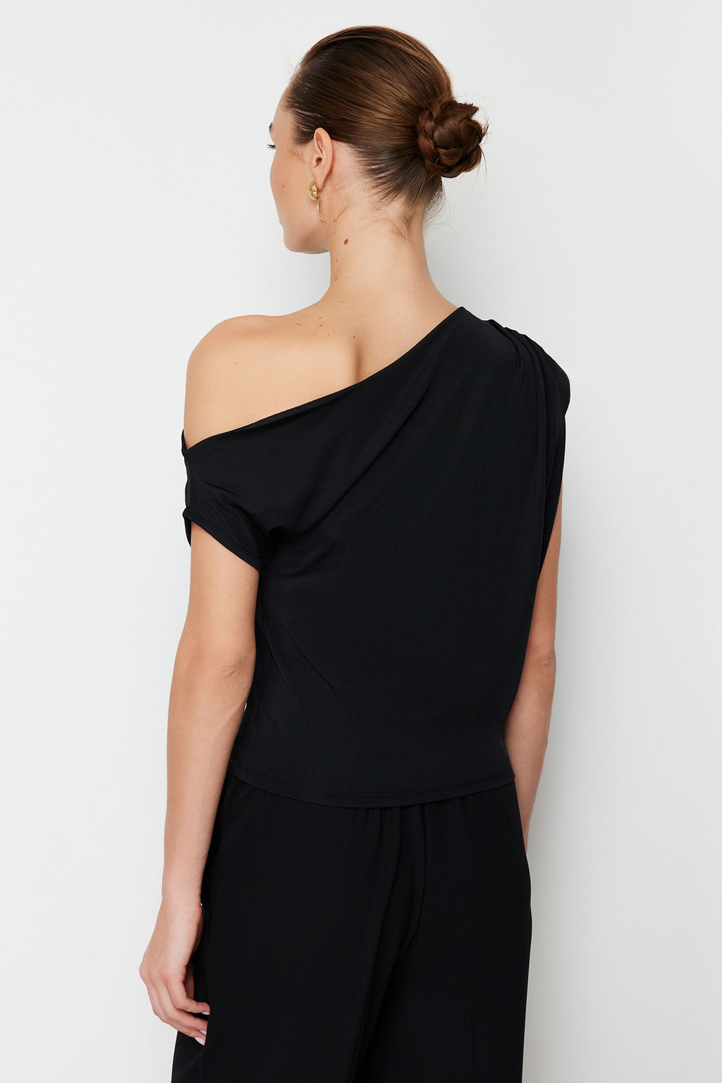 Siyah Regular/Normal Kal?p Asimetrik Yaka S?f?r Kol C?tc?tl? Esnek Orme Bluz TWOSS24BZ00396