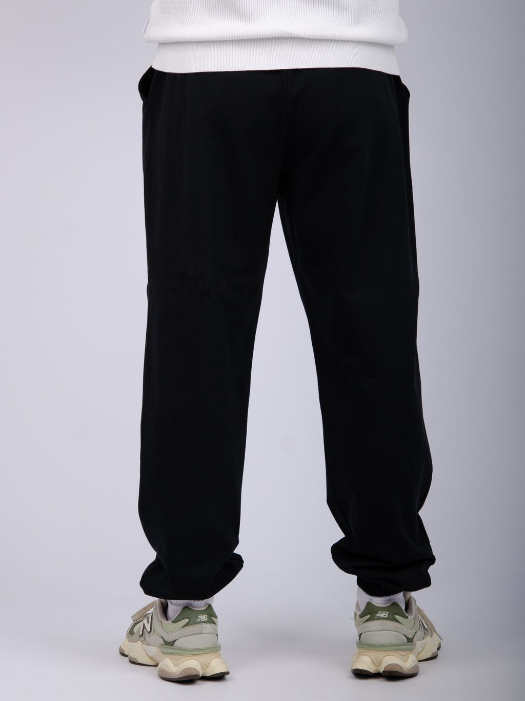 Джоггеры Тайлер 2 чёрные, футер 2-х нитка начес - Малина фото 8