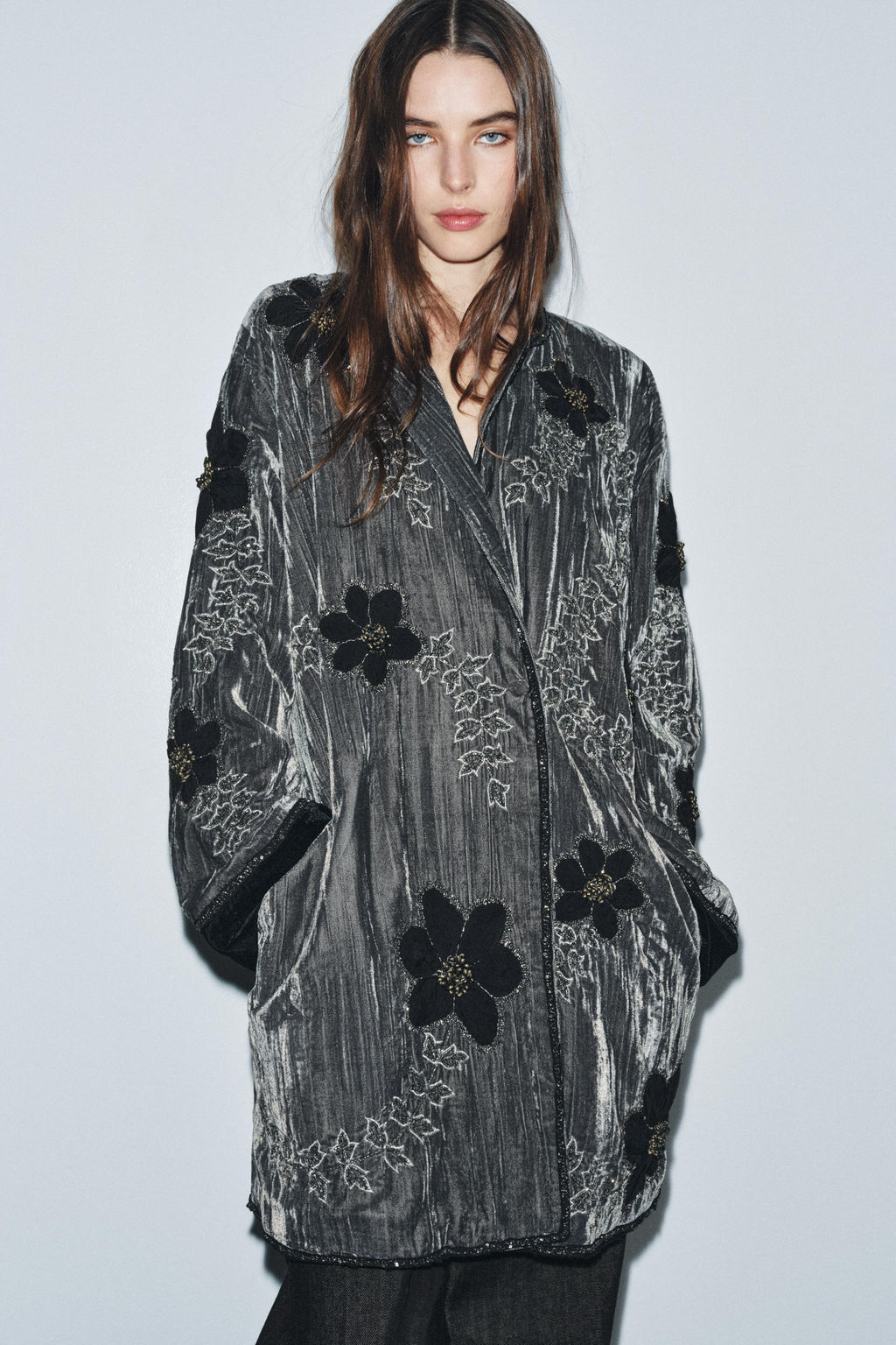 ZW COLLECTION LIMITED EDITION EMBROIDERED VELVET KIMONO - Zara фото 2