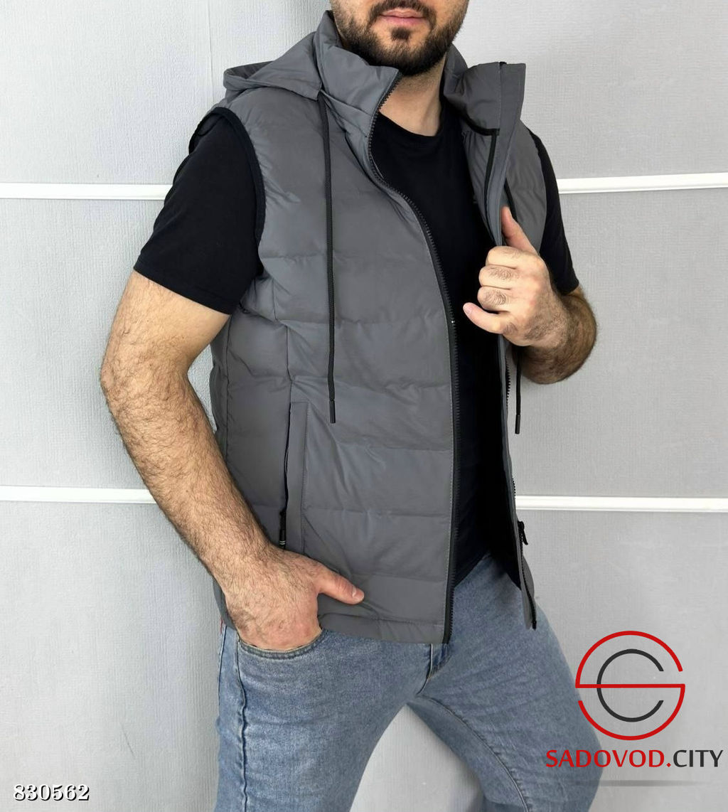 Жилетка мужская с капюшоном