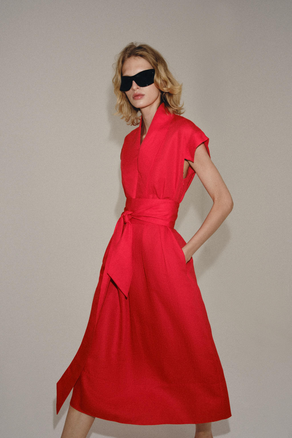 VESTIDO MIDI CON LINO ZW COLLECTION / Rojo - Zara фото 2