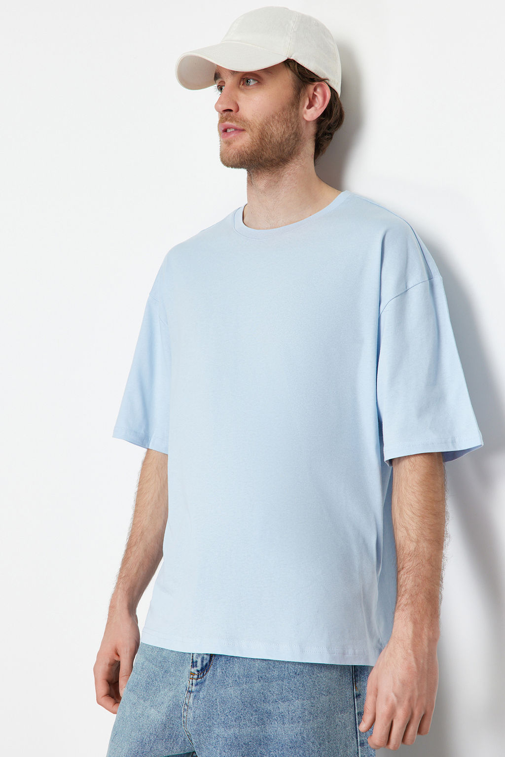 Ac?k Mavi Oversize/Genis Kesim %100 Pamuklu K?sa Kollu Basic T-Shirt TMNSS22TS0318