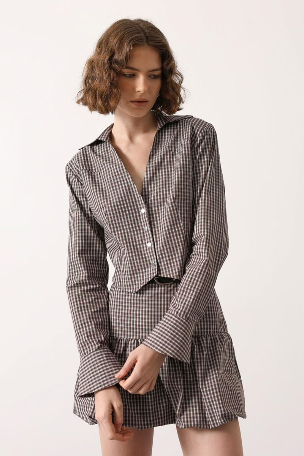 Kahverengi-Cok Renkli Mini Ekoseli Fitted Crop Gomlek TWOSS26GO00150 - Trendyolmilla фото 2