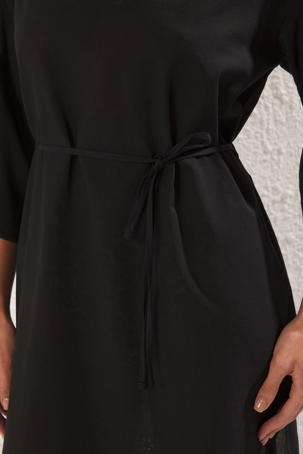 Plaj Giyim Siyah Dokuma Brodeli Midi Elbise TBESS25EL00009 - Trendyolmilla фото 4