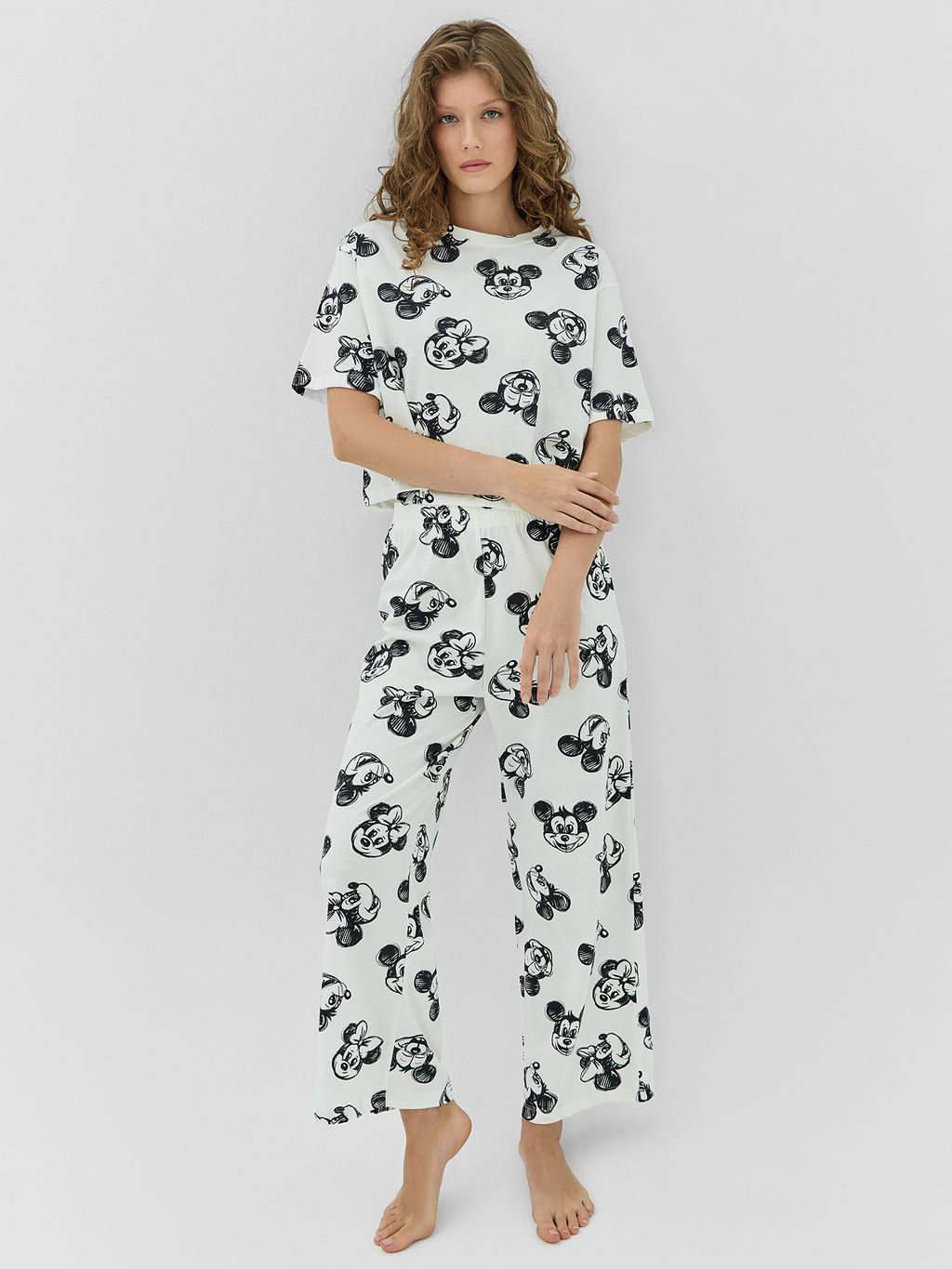 Комплект домашний женский кремовый с принтом Микки Маус - Mark formelle фото 7