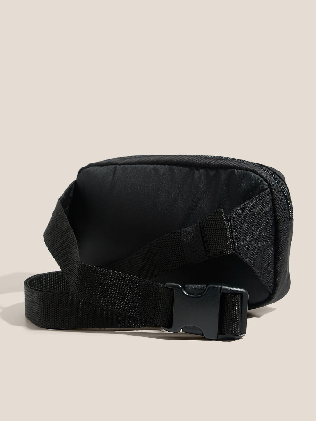 Поясная сумка PUMA PUMA Plus Waist Bag Артикул 4558106, черный