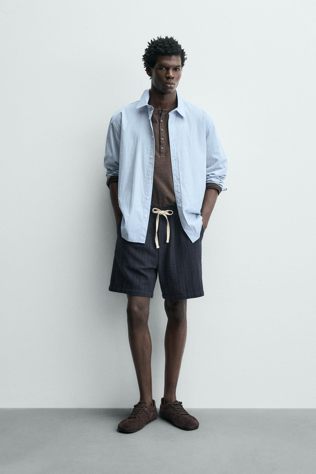 GEOMETRIC JACQUARD BERMUDA SHORTS