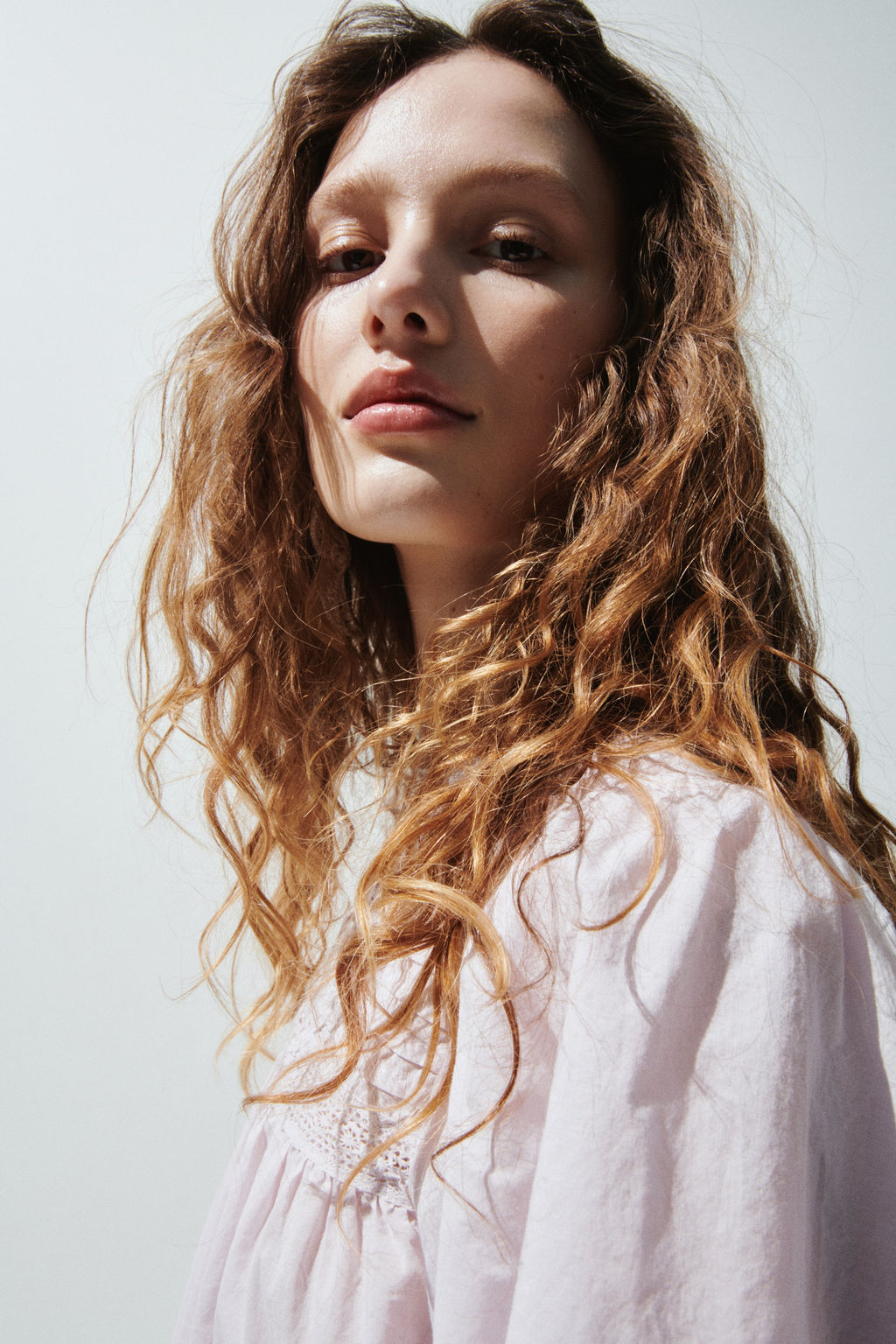 Blusa de algod?n con bordado ingl?s - H&m фото 6