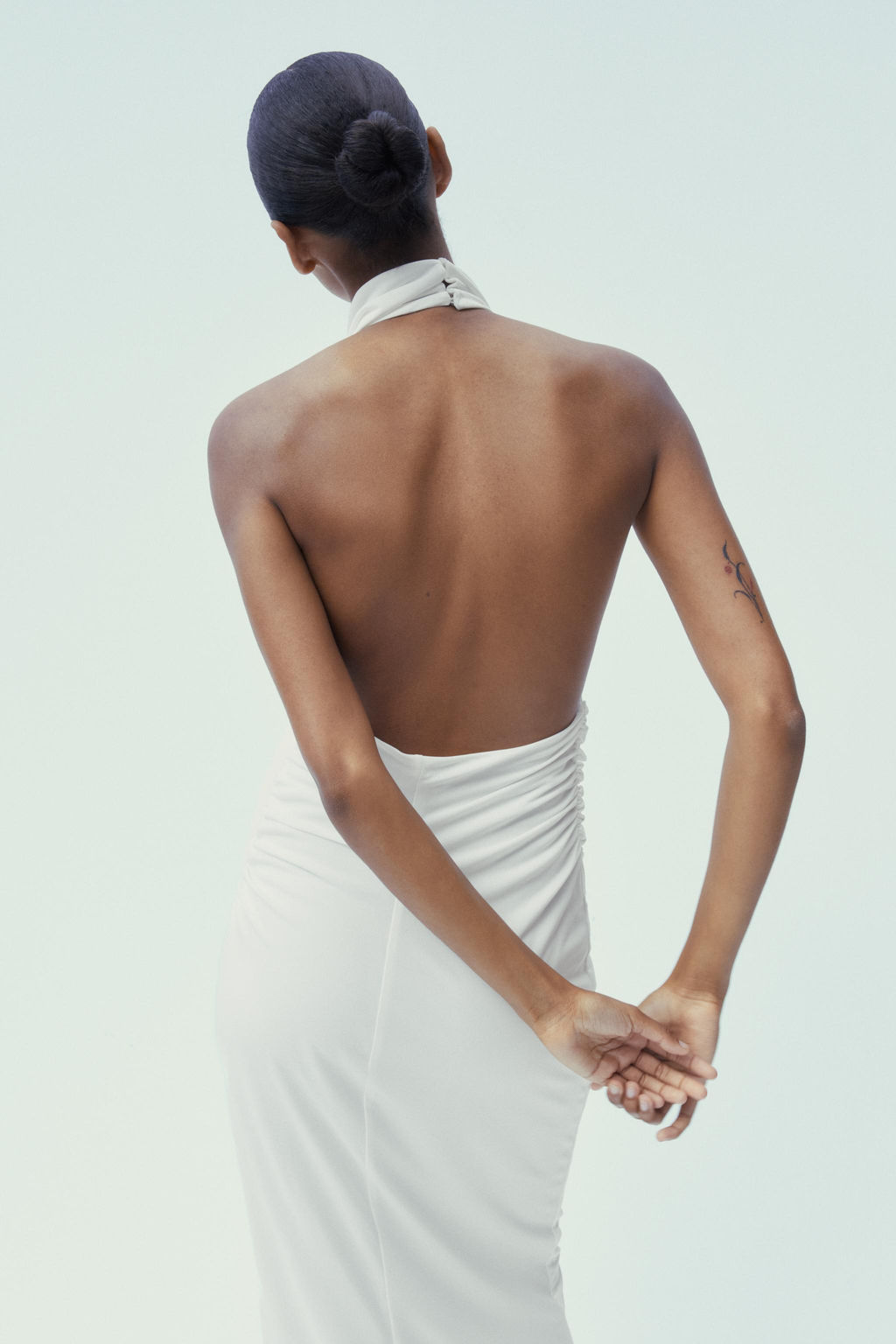 LONG HALTER DRESS WITH OPEN BACK - Zara фото 33