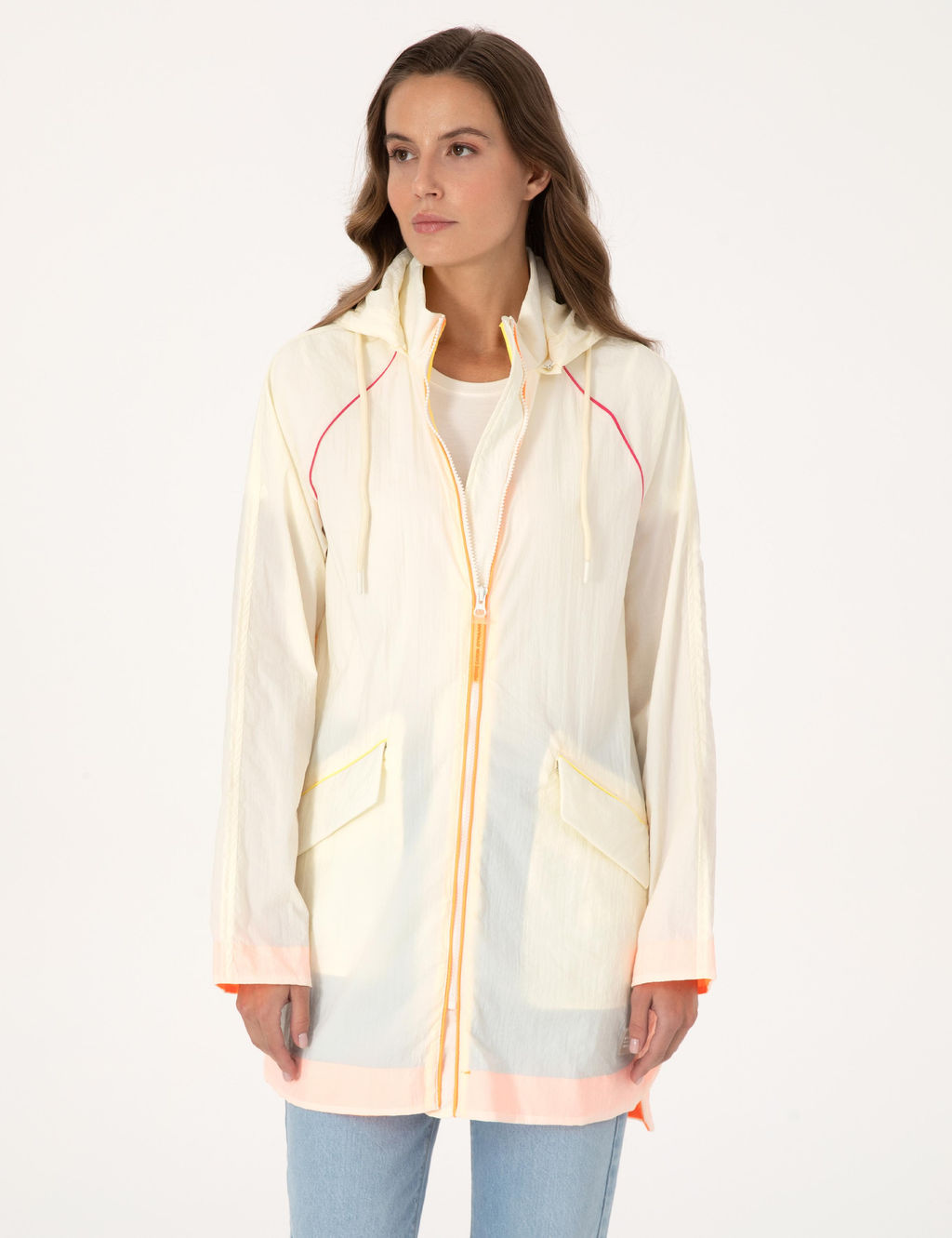 Ekru Comfort Fit Mont