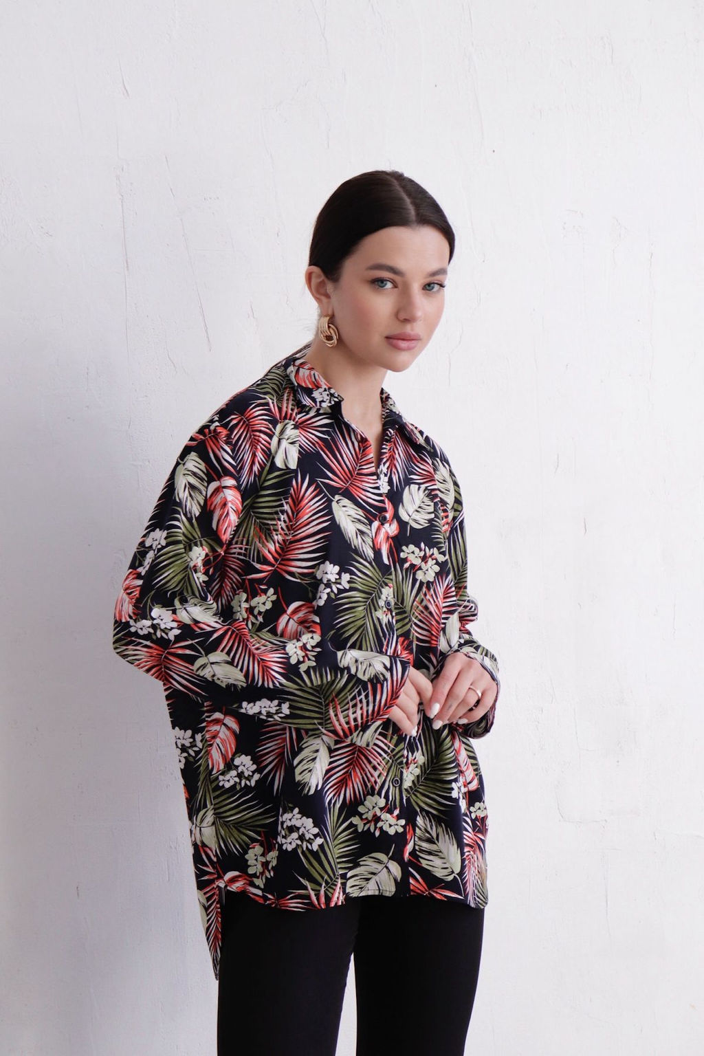 11655 Рубашка с тропическим принтом чёрная - Martichelli фото 3