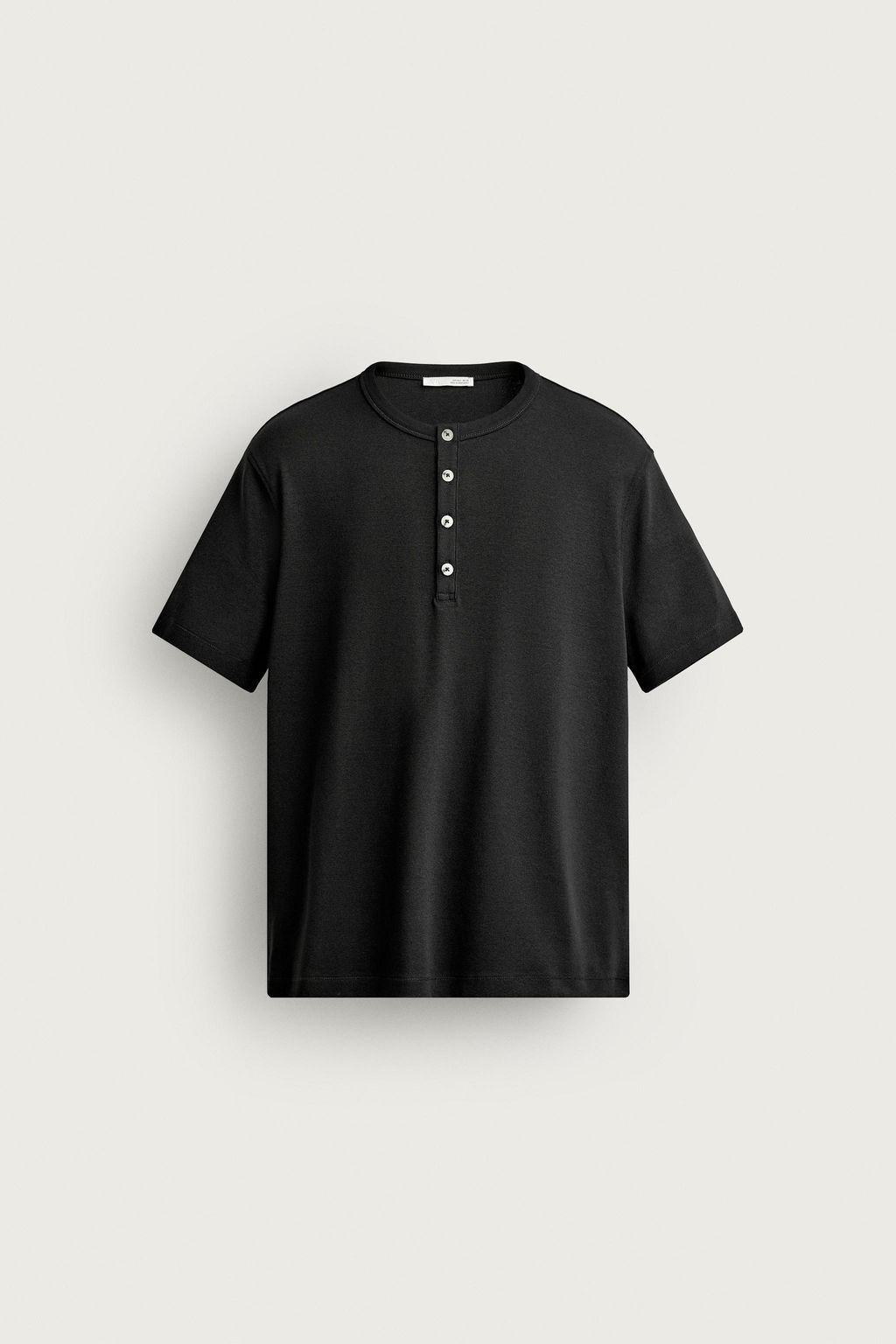 CAMISETA REGULAR FIT CUELLO PANADERO / Negro - Zara фото 5