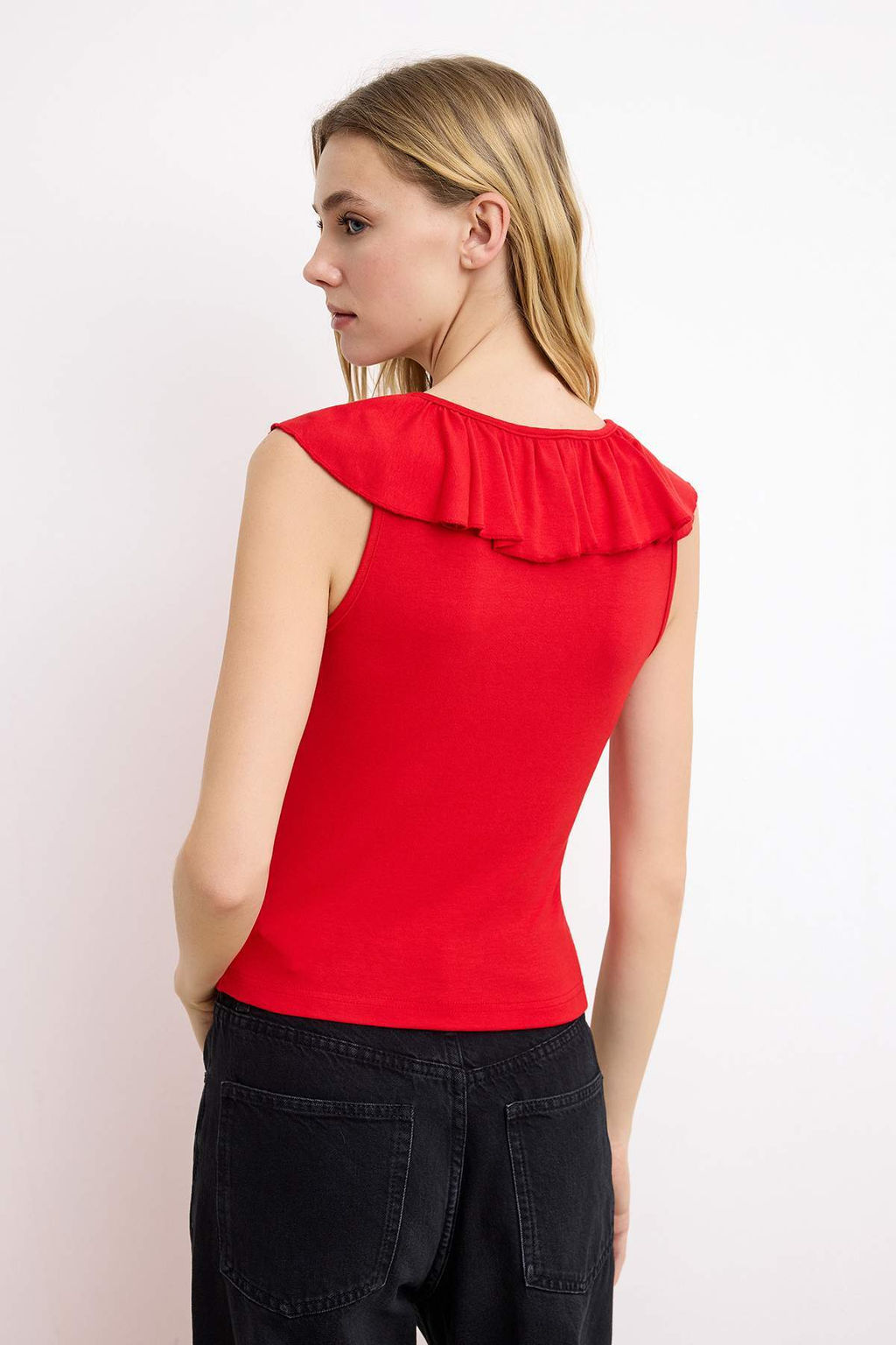 Ekru Fitted/Vucuda Oturan V Yaka Volanl?/F?rf?rl? Yumusak Orme Bluz TWOSS26BZ00359 - Trendyolmilla фото 10