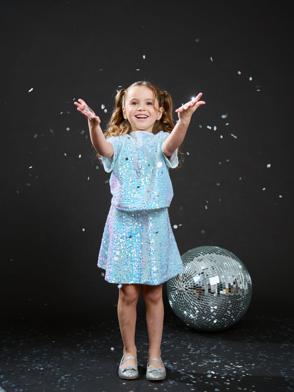 Топ бархатный с пайетками "Снежные искры"