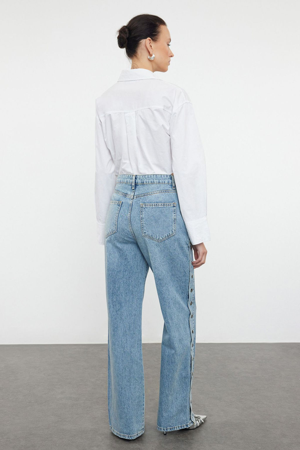 More Sustainable Mavi Aksesuar Detayl? Yuksek Bel Wide Leg Jeans TWOAW25JE00028 - Trendyolmilla фото 5