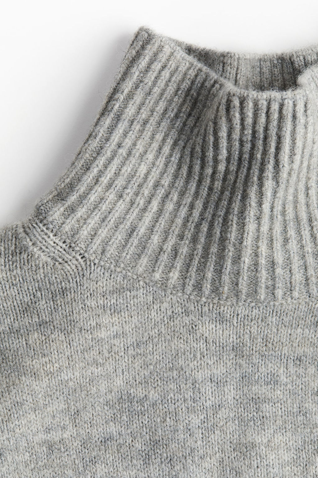 Jersey de punto fino con cuello perkins - H&m фото 7