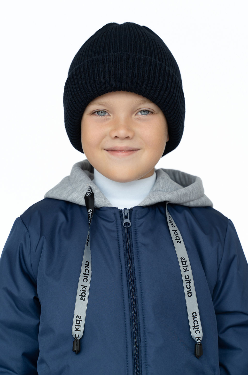 Шапка вязаная темносиняя