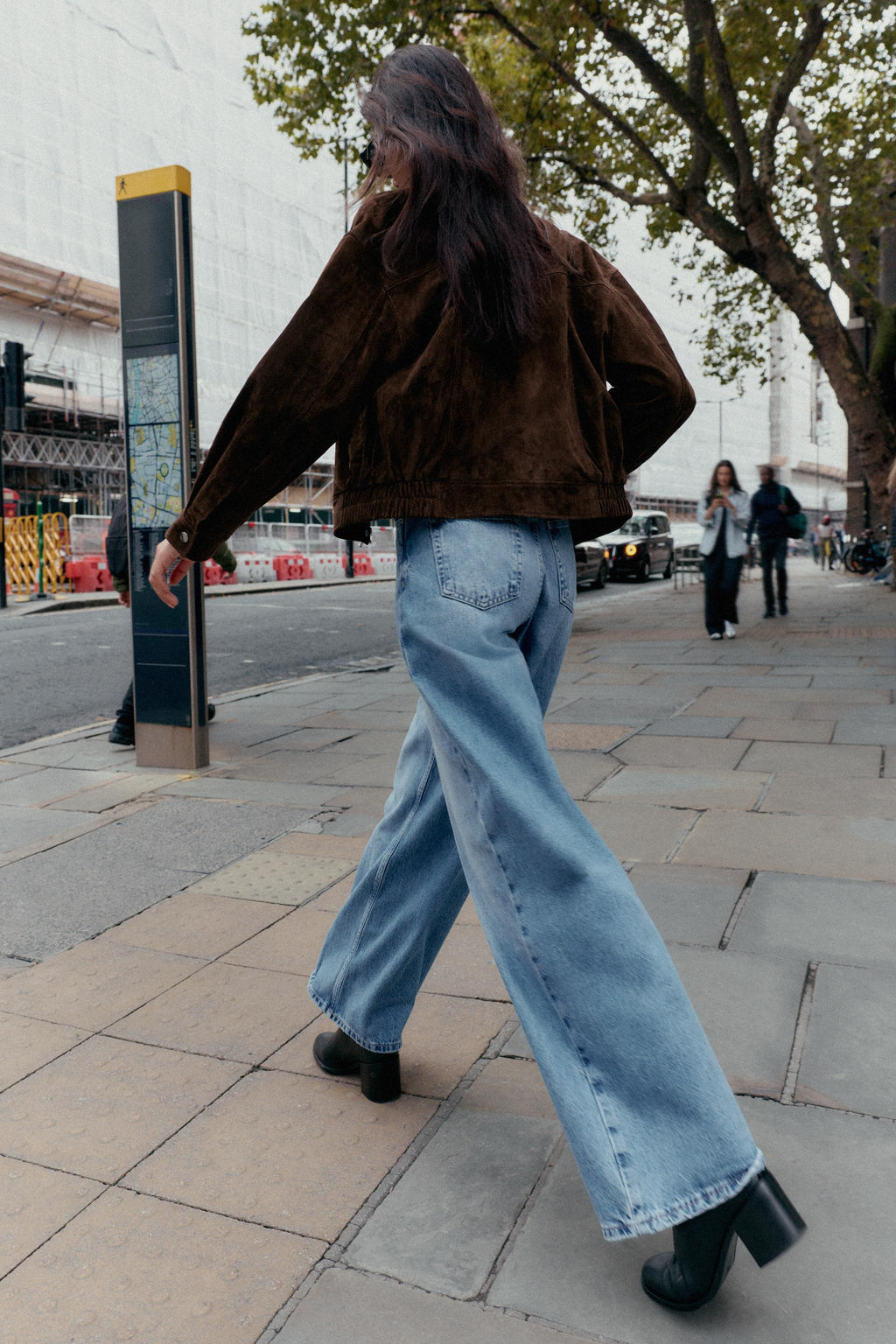 Z1975 HIGH-WAIST WIDE-LEG FULL-LENGTH JEANS WITH BELT - Zara фото 4