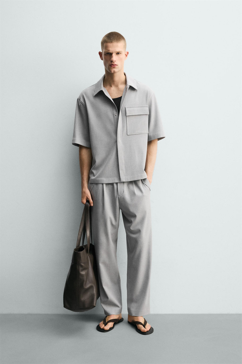 PANTAL?N REGULAR FIT CONFORT / Gris