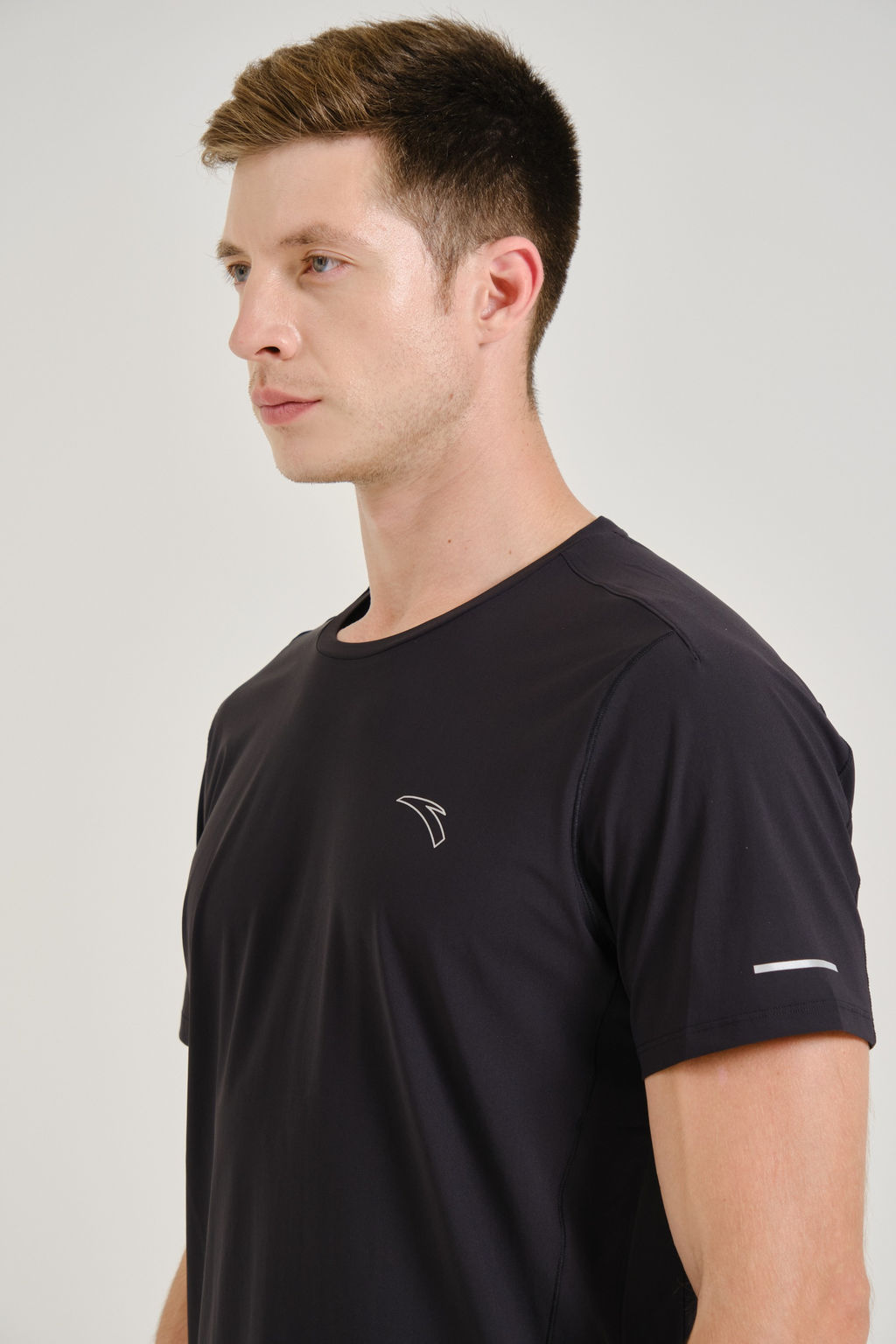 Футболка Черный